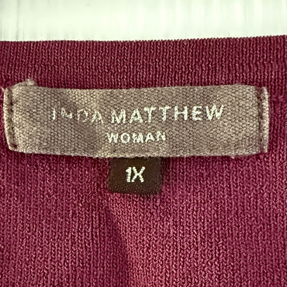 Chic Maroon Sleeveless Tank Top - Picture 2 of 4